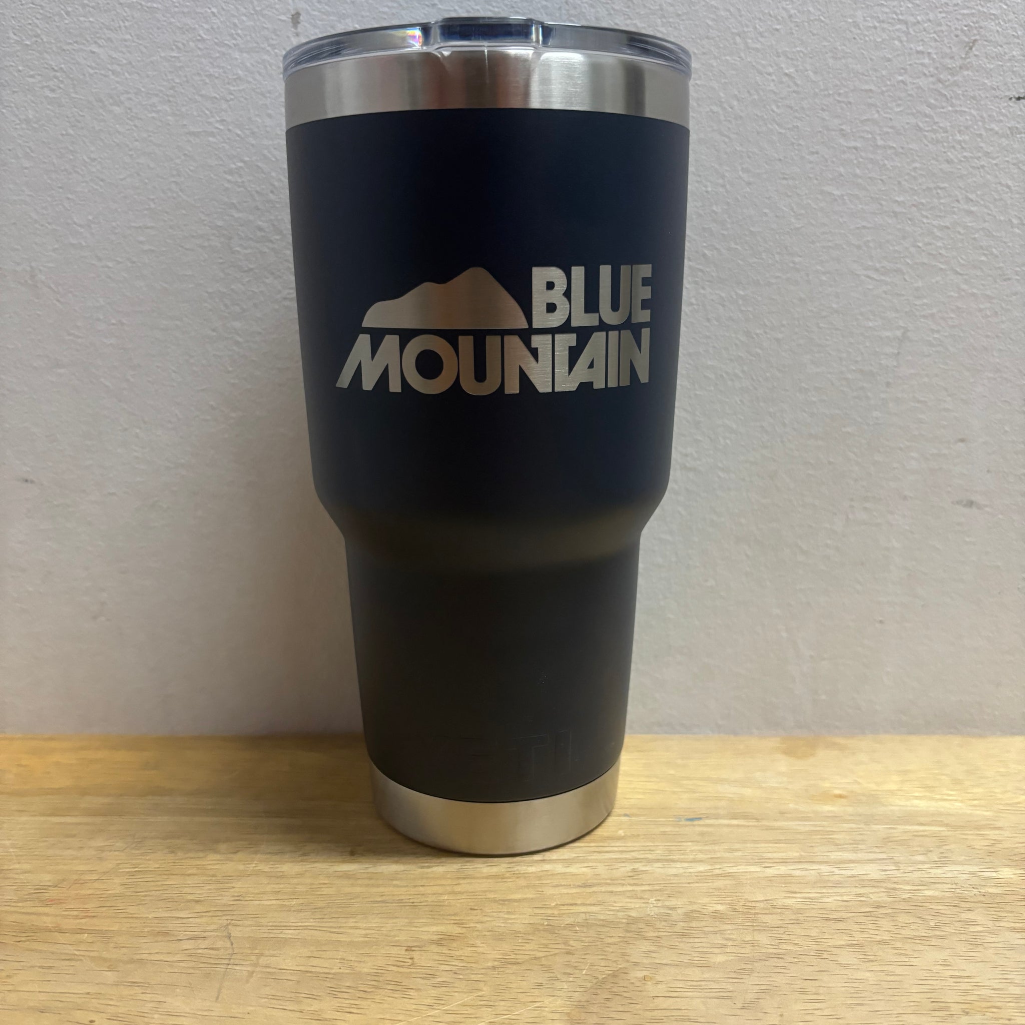 30 oz Blue Mountain YETI Rambler®