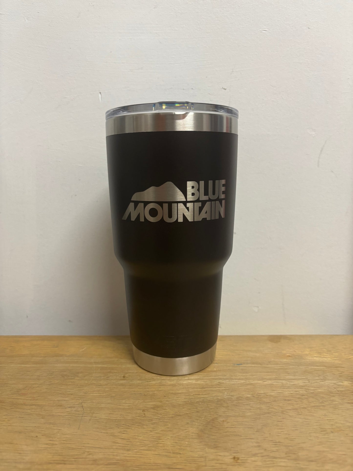 30 oz Blue Mountain YETI Rambler®