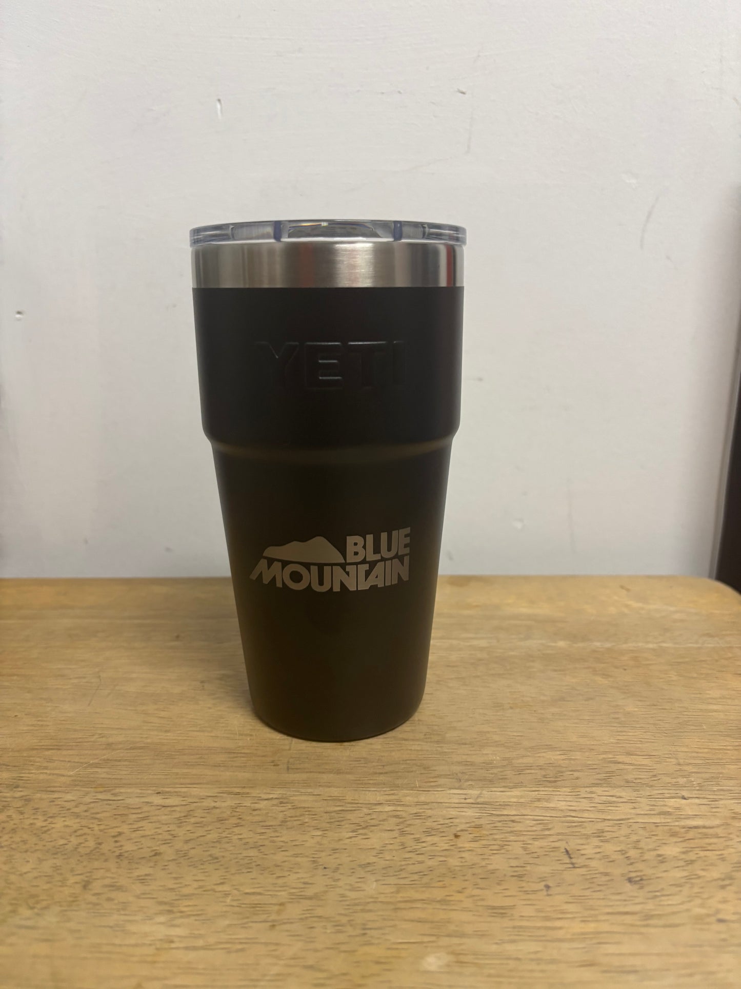 20 oz Blue Mountain YETI Rambler®